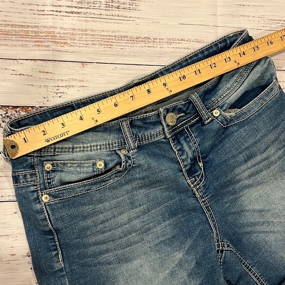 7 for All Mankind Jean Shorts - Picture 4 of 6